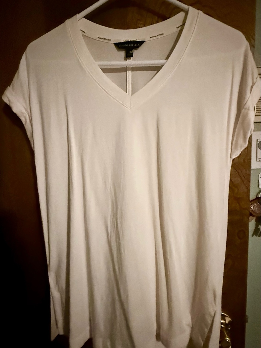 Women’s Banana Republic White V-Neck Tunic Top